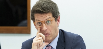 Um passaporte para Salles