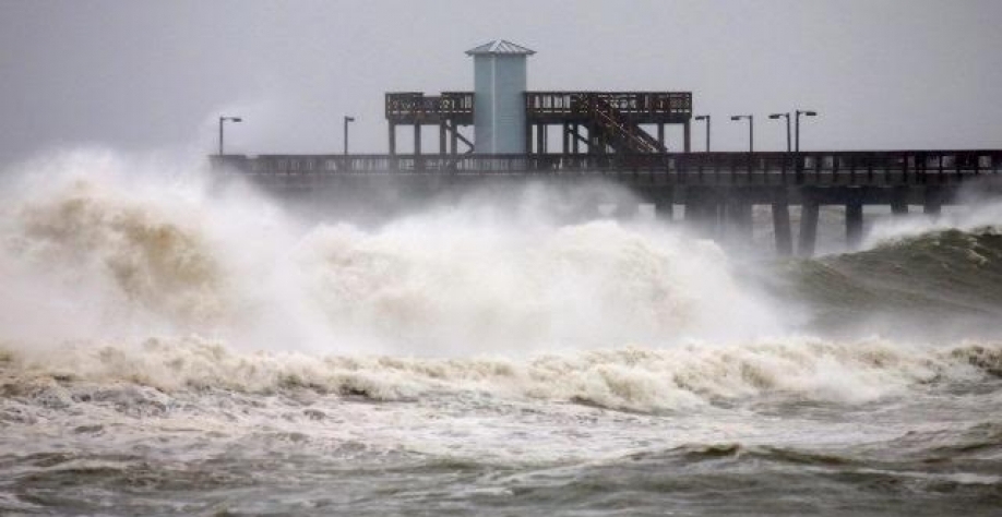 Furacão interrompe um quarto da produção de petróleo e gás dos EUA