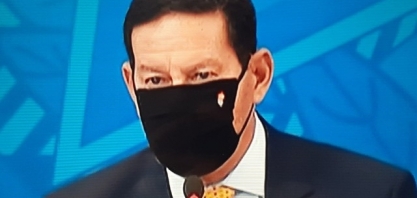 Sem provas, Mourão diz que opositor no Inpe divulga dados de queimadas