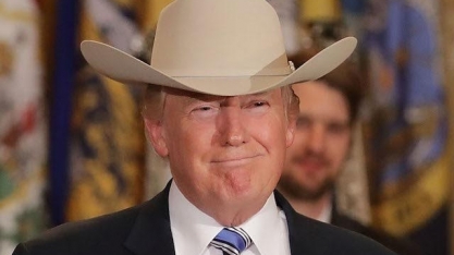 EUA: Trump anuncia pacote de US$ 13 bilhões de ajuda a agricultores