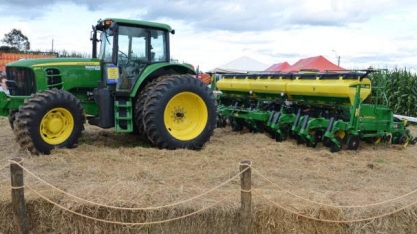 Vendas e produção de máquinas agrícolas caem em setembro ante 2019