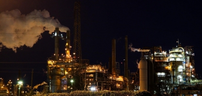 Petróleo sobe quase 2% com dados robustos sobre economia da China