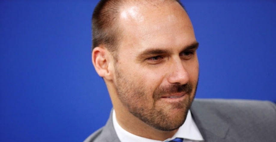 Embaixada chinesa reage a postagens de Eduardo Bolsonaro sobre 5G