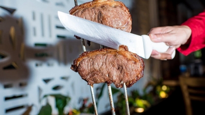 Segunda onda de Covid-19 retarda consumo de carne fora do lar