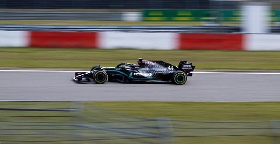 Mercedes-Benz olha além da F1 rumo à era da eletricidade