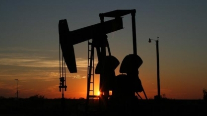  Preços do petróleo caem com novos lockdowns e dólar mais forte