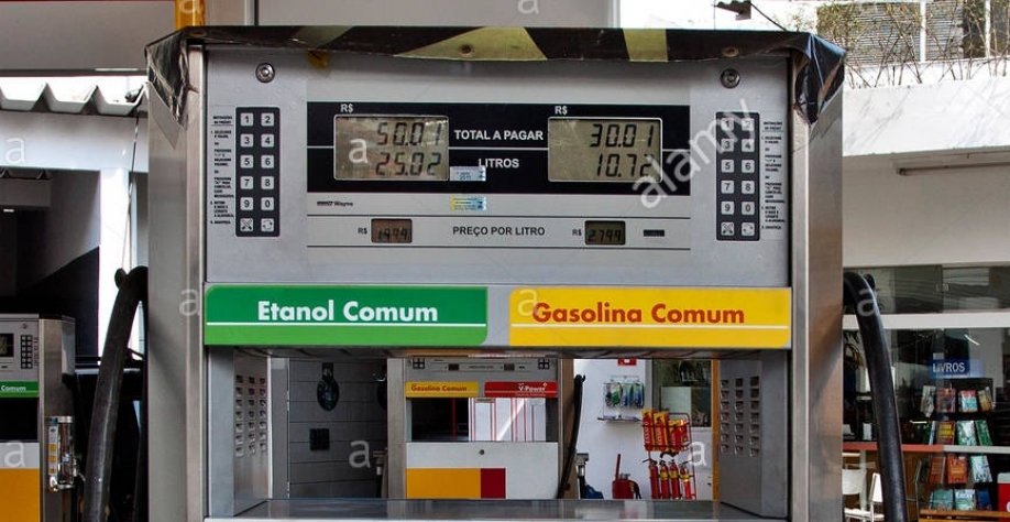 Consumo de etanol hidratado recuou 14,58% no ano; o de gasolina caiu 6,13%