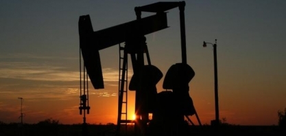 Preço do petróleo nos EUA tem máxima de 1 ano com redução em estoques