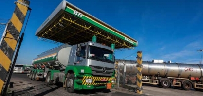 Petrobras eleva diesel em 5,5% e a gasolina em 9% a partir desta 3ª feira