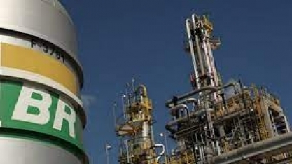 Petrobras reduz preço da gasolina pela primeira vez no ano