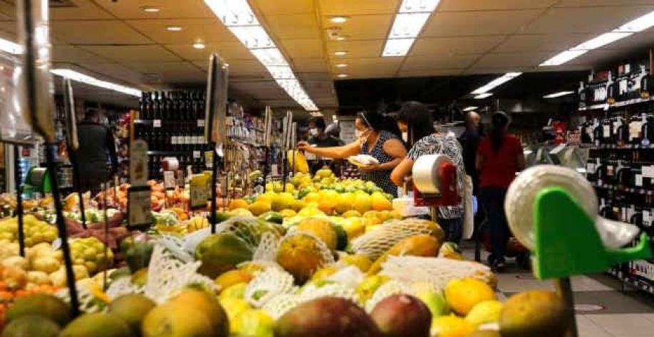 O agro brasileiro alimenta 800 milhões de pessoas no mundo, diz Embrapa