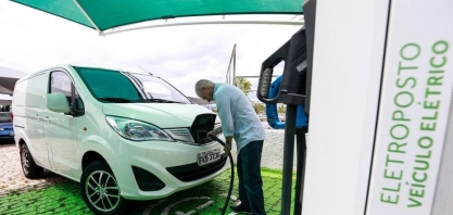 A hora e a vez dos carros elétricos – Por Fábio Gallo