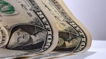 Dólar provoca recuperação dos agrícolas