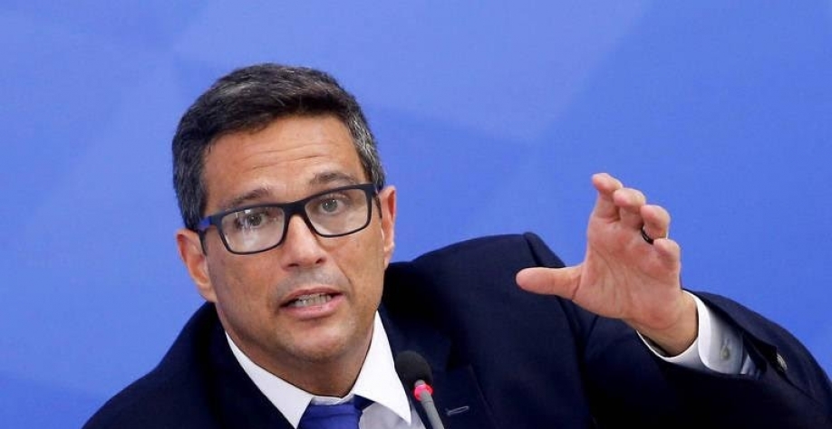 Presidente do BC critica reajustes da Petrobras; empresa diz seguir mercado