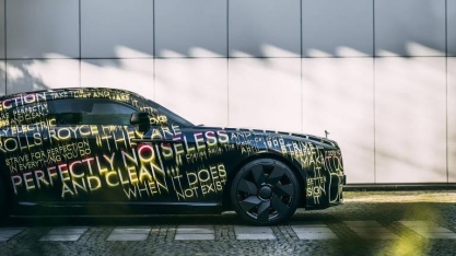 Rolls-Royce lançará seu primeiro carro elétrico em 2023