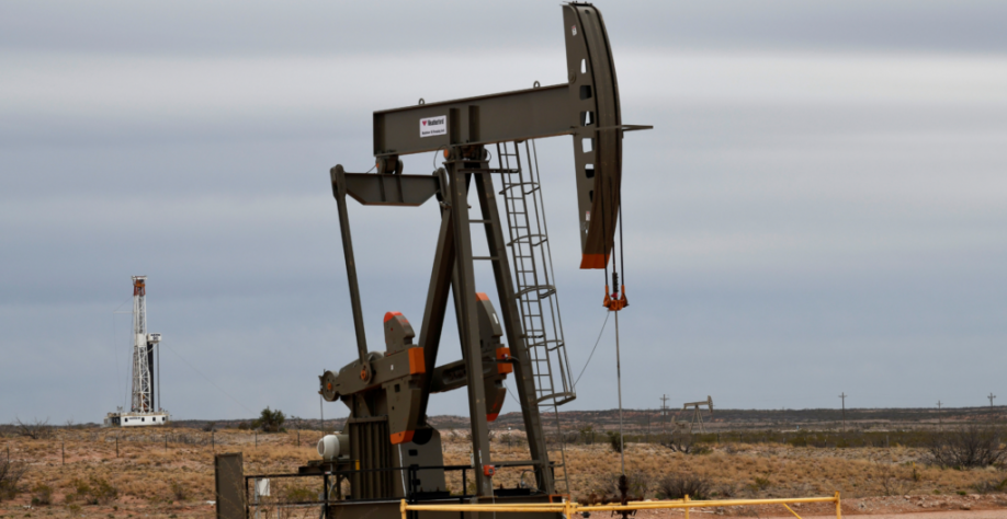 Preço do Petróleo atinge máxima de quase 3 anos com oferta apertada