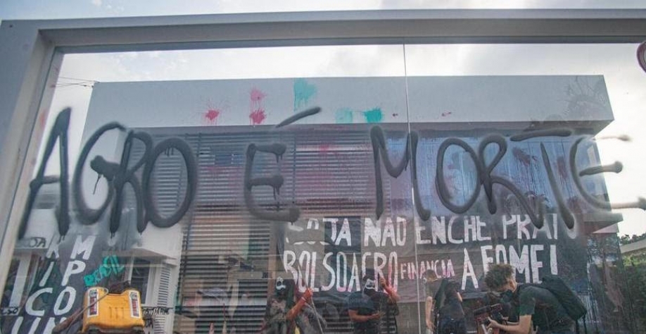 Sede da Aprosoja Brasil é alvo de vandalimos por membros da Via Campesina