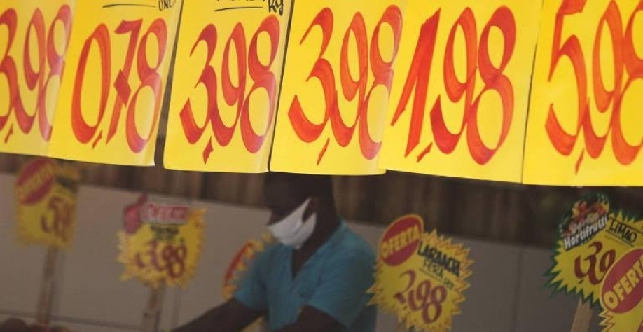 Produtos mais acessíveis à classe de baixa renda têm reajustes maiores