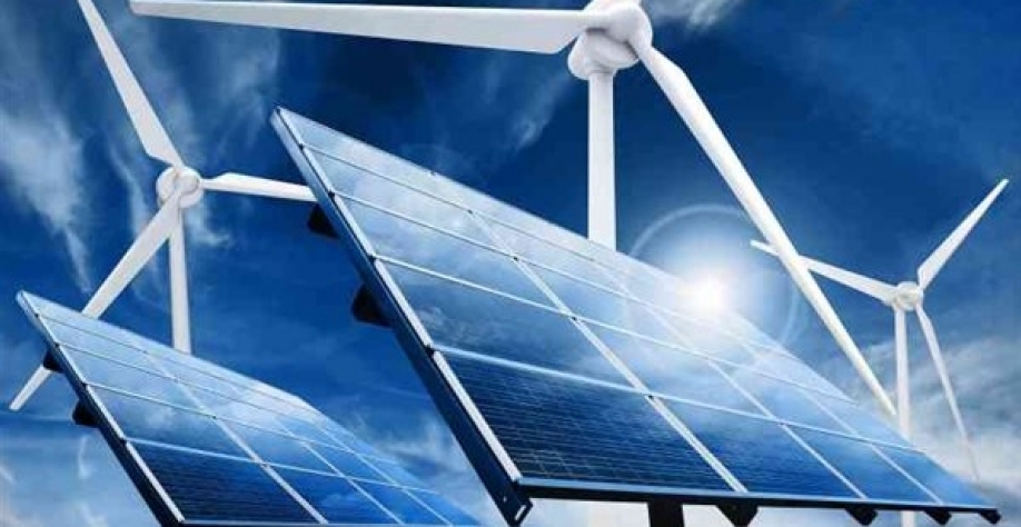 Investimento em energia limpa precisa triplicar para neutralizar emissões