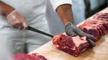 Liberação de carne retida pela China e demanda elevam preços do boi 
