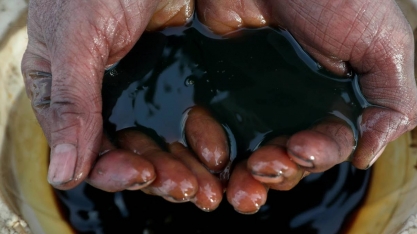 Preços do petróleo despencam atingindo mínimas de 6 semanas