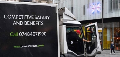 Multinacionais enviam trabalhadores para preencher vagas nos EUA e na EU