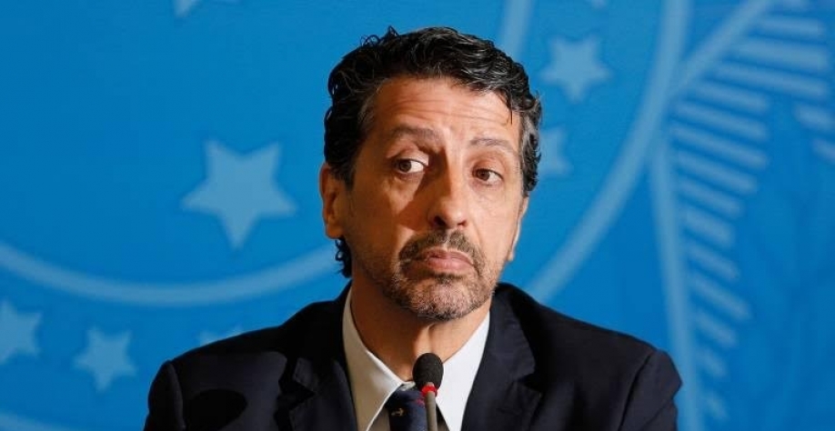 Sob Joaquim Leite, política ambiental de Salles e Bolsonaro continua