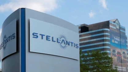 Stellantis estuda produzir carro híbrido a etanol no Brasil