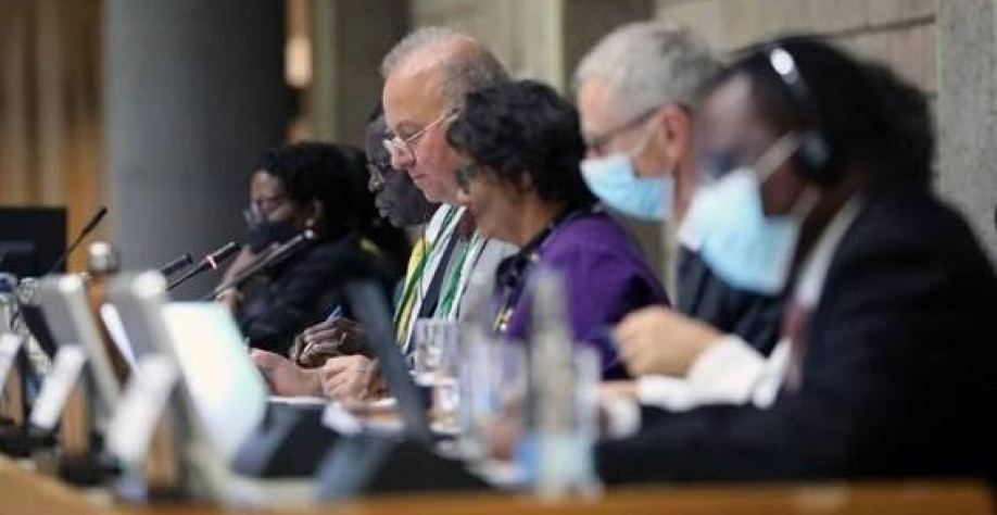 Legenda: Representantes de países e entidades na Convenção de Biodiversidade Biológica da ONU neste domingo (26) em Nairobi - IISD/ENB