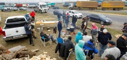Caminhoneiros argentinos bloqueiam estradas contra falta de diesel