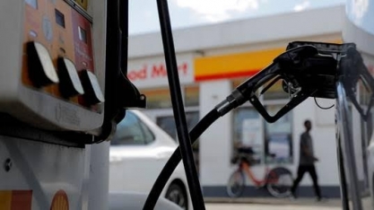 Diesel sobe 5% no mês; queda da gasolina é de  14,01% e do etanol 8,34%