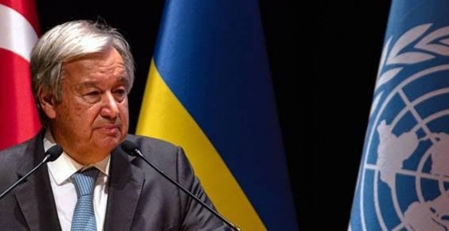 Legenda: O secretário-geral da ONU, Antonio Guterres, em conferência com o ministro da Defesa da Turquia. Foto Yasin Akgul – 20/8/22/AFP