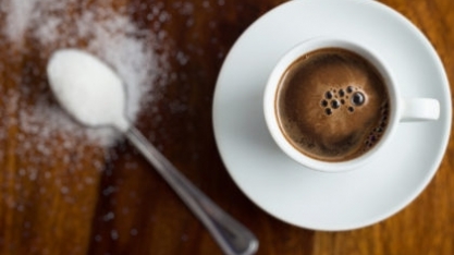 Preço do café arábica ganha 10% na ICE em agosto; açúcar também sobe 