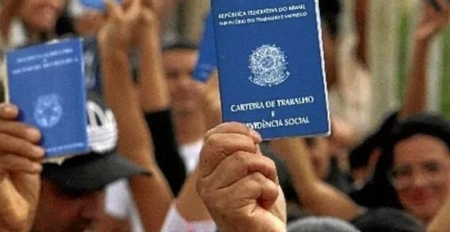 Desemprego no Brasil cai a 9,1% no tri até julho com recorde de ocupados