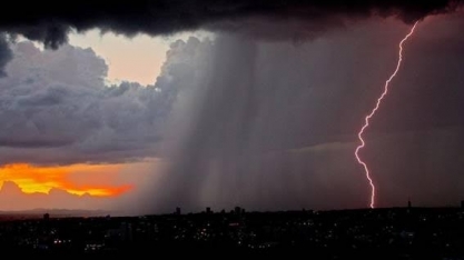 EUA: Inundações e ventanias causadas pelo furacão IAN danificam laranjais