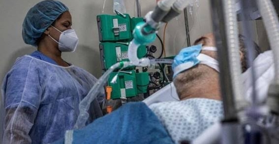 Brasil registra 36 mortes por Covid e mais de 20 mil casos da doença