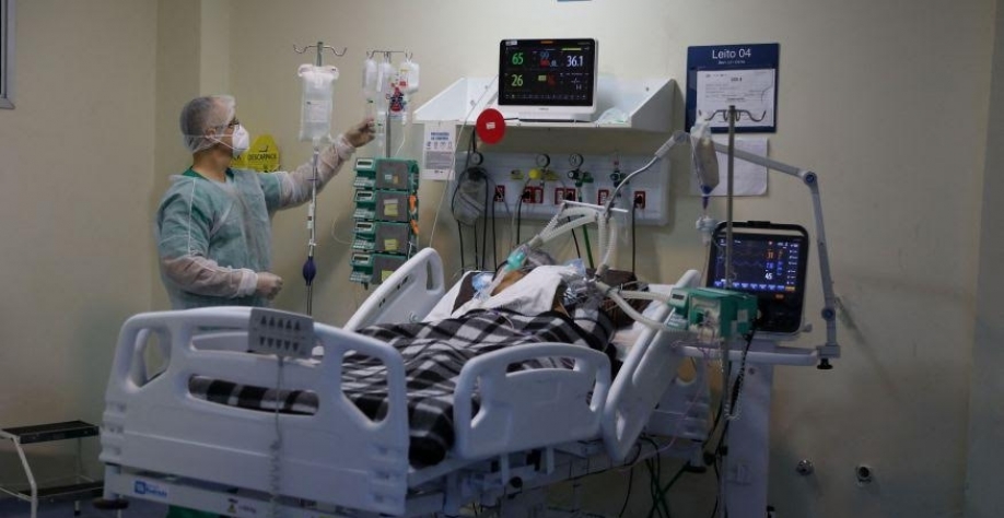 Covid-19: Brasil registra média móvel de mortes em alta por 18 dias