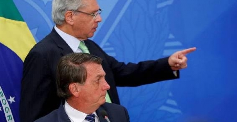 O presidente Jair Bolsonaro e o ministro da Economia, Paulo Guedes, em coletiva de imprensa no Palácio do Planalto, em Brasília - Adriano Machado - 6.jun.2022/Reuters