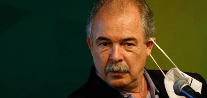 Lula põe Mercadante como presidente do BNDES e diz que privatizações acabam