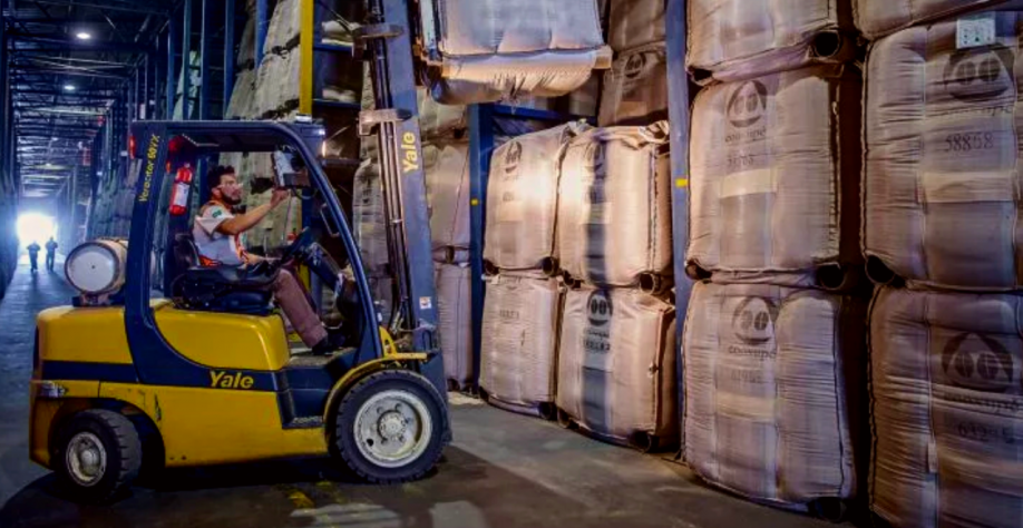 Cecafé: Exportação em nov. cresce 14% em volume e 40% em receita ante 2021