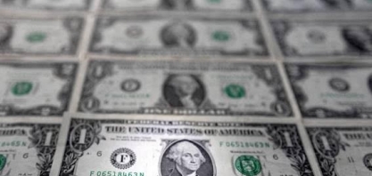 Bolsa fecha estável com cautela para a 'superquarta'