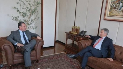 Ministros discutem a criação de uma agência de informações agropecuárias