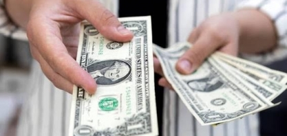 Dólar vai ao menor patamar em 3 meses frente ao real