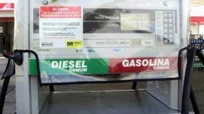 Fazenda sinaliza volta dos impostos federais sobre a gasolina em março