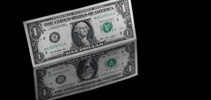 Bolsa sobe e dólar cai a R$ 5,20