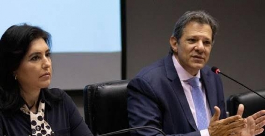 Os ministros Simone Tebet (Planejamento) e Fernando Haddad (Fazenda) durante a apresentação do novo arcabouço fiscal. Foto Jose Dias-Agencia Brasil