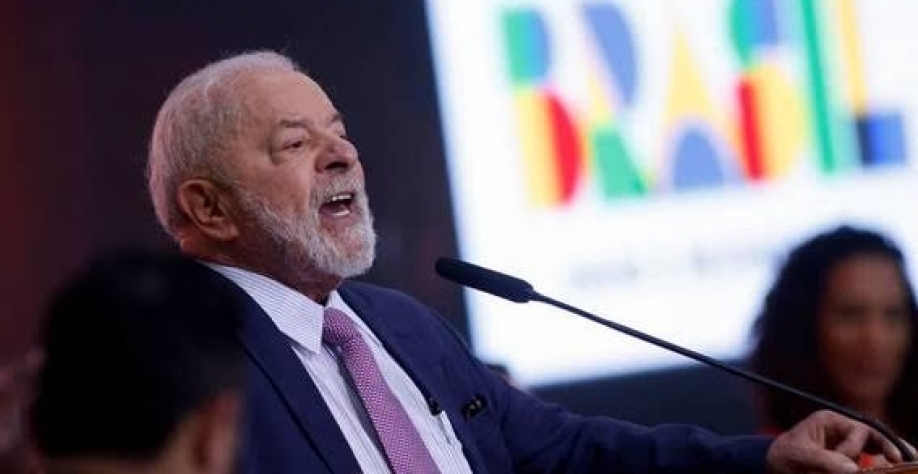 Aqui e agora – Editorial Folha de S.Paulo