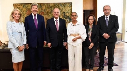 Kerry reforça compromisso dos EUA com Fundo Amazônia, mas não cita valores