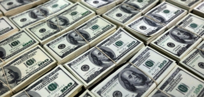 Dólar à vista fecha em baixa com dados favoráveis da China