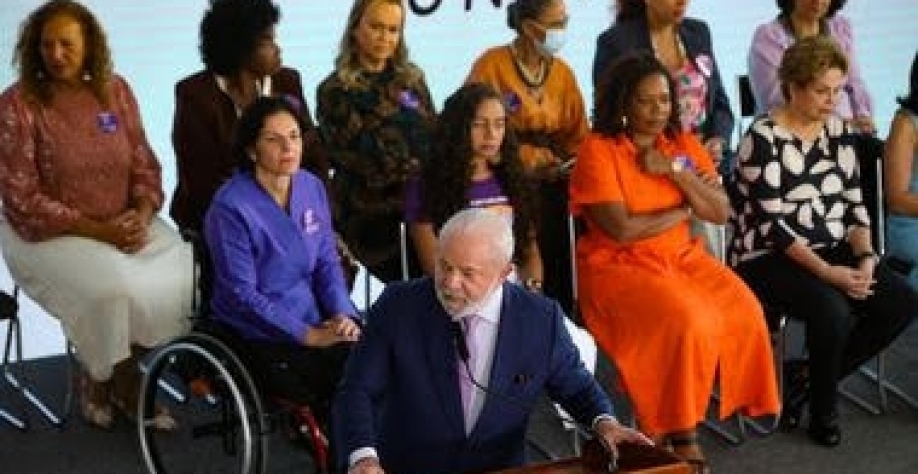 Lula discursa durante cerimônia de celebração do Dia Internacional da Mulher, no Palácio do Planalto, em Brasília. Foto: WILTON JUNIOR/ESTADÃO